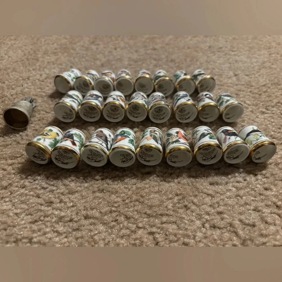 Thimbles Collection Lot Of 26 - Picture 8 of 16